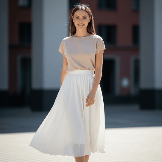 femme jupe blanche