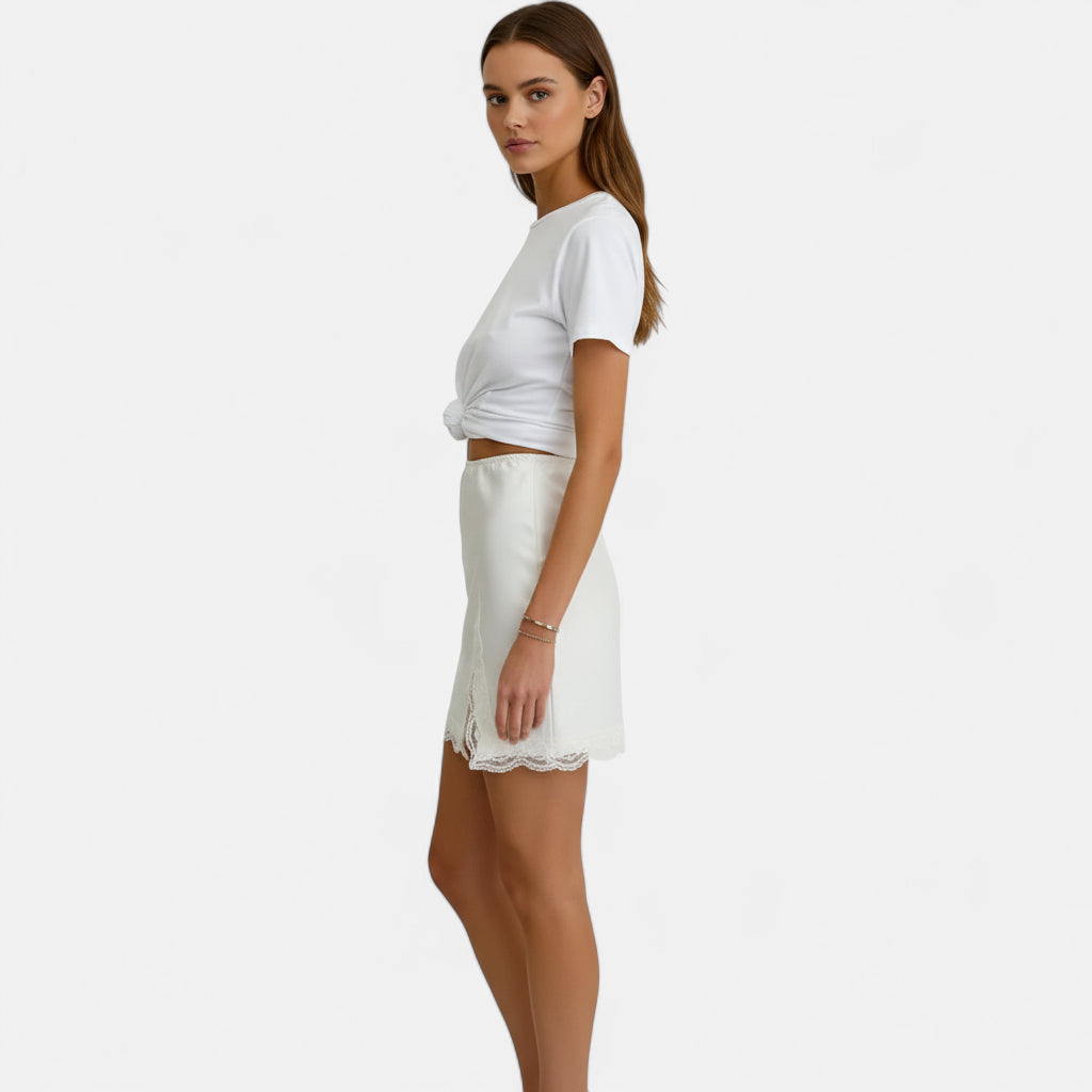 Jupe en satin blanche